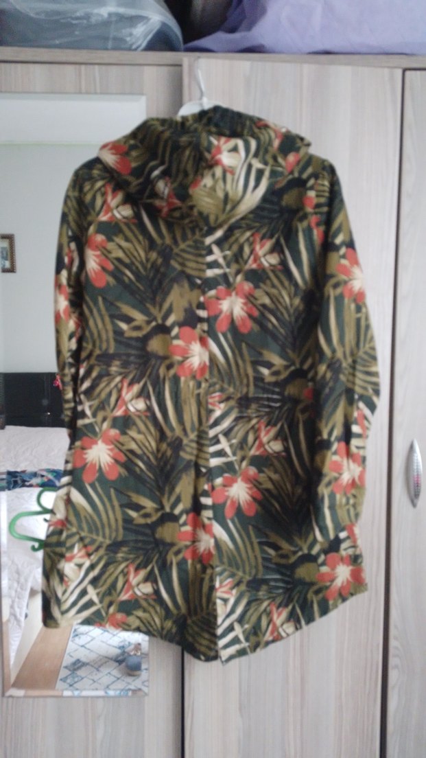 Çiçek Desenli Kapüşonlu Kadın Ceket - Görsel 2