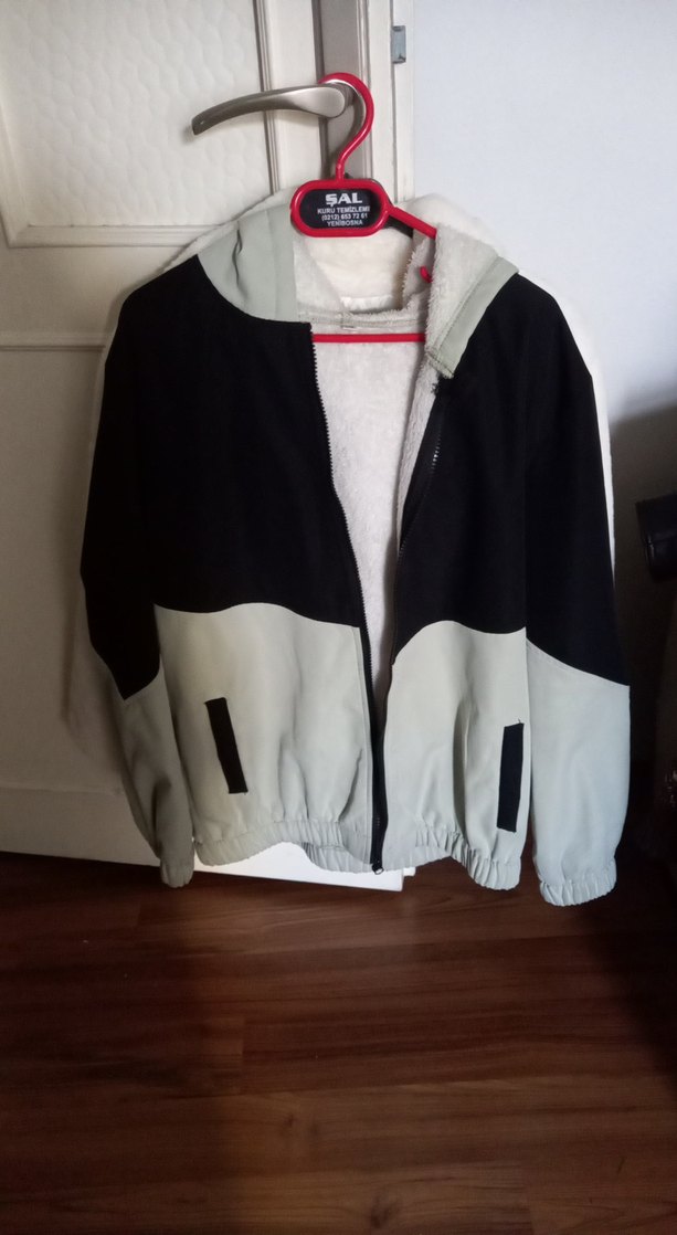 suyeşili Siyah Fermuarlı Kadın Kısa Ceket - Görsel 3