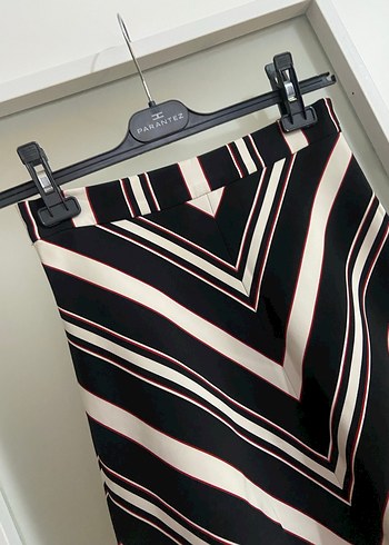 Çizgili Siyah Mini Pilili Kadın Etek - Görsel 3