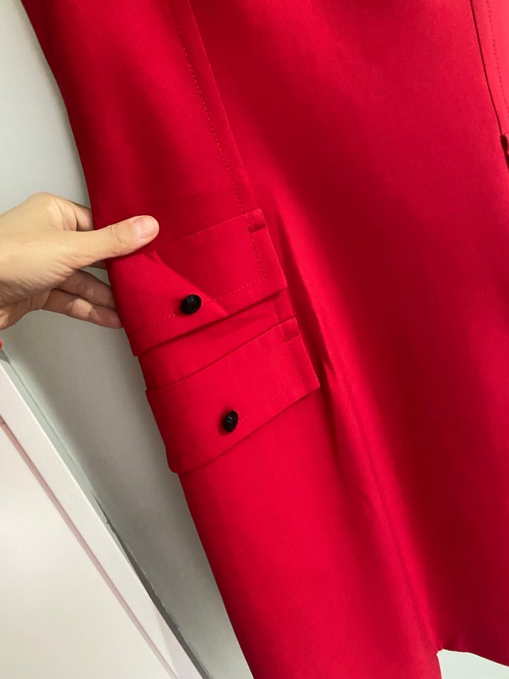 Düğmeli Kırmızı Kolsuz Midi Elbise - Görsel 4