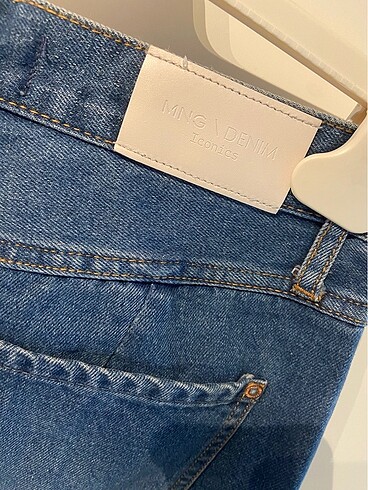 34 Beden mavi Renk Mango jean