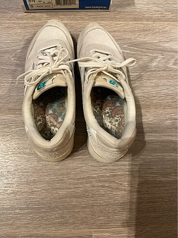 37 Beden beyaz Renk New balance