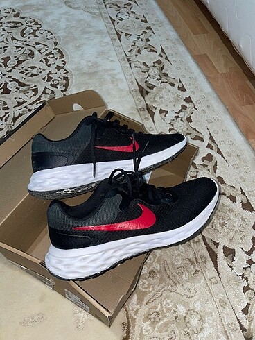 42 Beden siyah Renk Nike spor ayakkabı