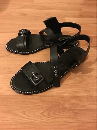 NineWest Sandalet