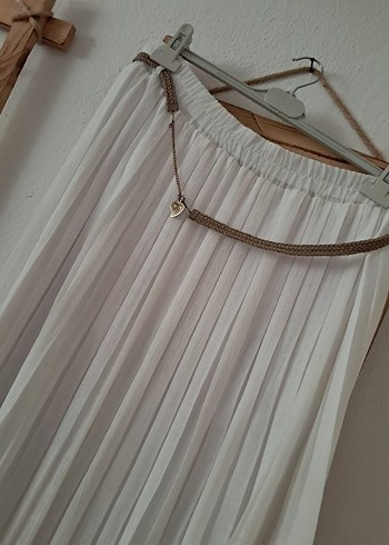 Beyaz Piliseli Uzun Etek - Görsel 2