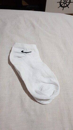 Az Giyilmiş Çakma Nike Çorap. Nike Diğer %20 İndirimli - Gardrops