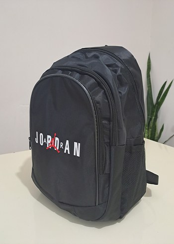 Renkli Baskılı Fermuarlı Siyah Sırt Çantası - Görsel 2