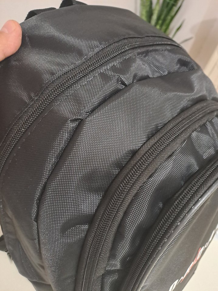 Renkli Baskılı Fermuarlı Siyah Sırt Çantası - Görsel 4