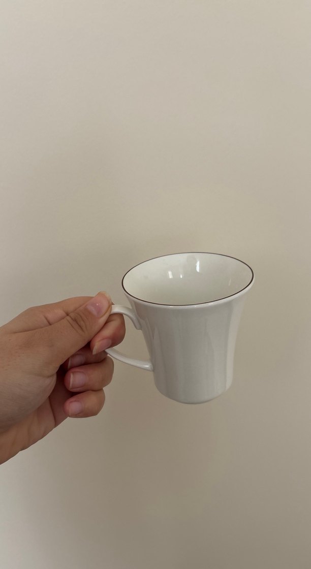 Beyaz İnce Kenarlı Porselen Fincan ve Tabak - Görsel 3