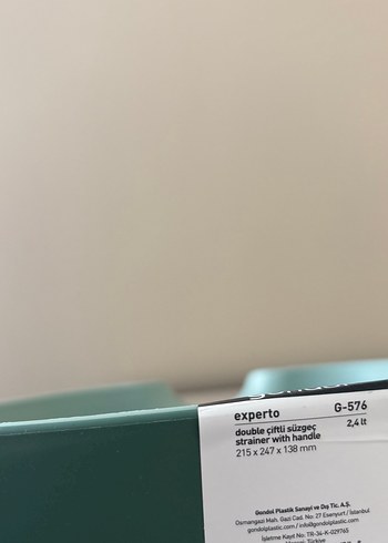 Kulp ve Delikli Yeşil Plastik Süzgeç - Görsel 2