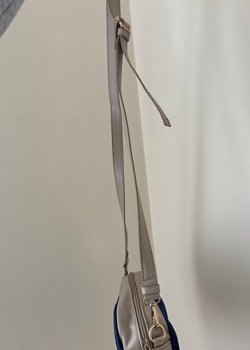 Gri Bej Detaylı Mavi Süet Kadın Çapraz Çanta - Görsel 4