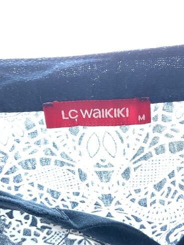 m Beden çeşitli Renk LC Waikiki Bluz %70 İndirimli.
