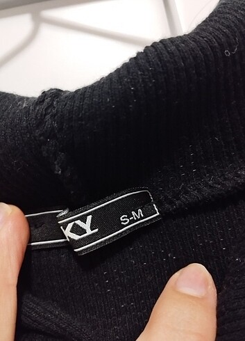 s Beden Uzun kollu crop bluz