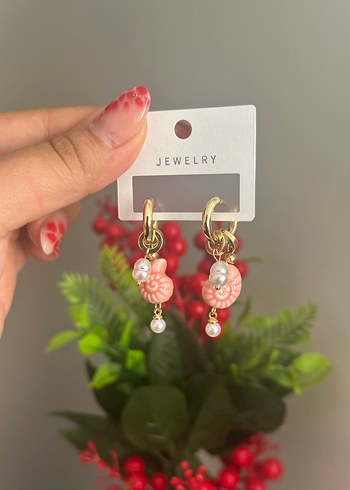 Zara ÇELİK CHARM SERAMİK İSTİRİDYE KÜPE