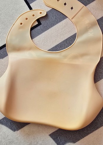 Bej Baskılı Bebek Mama Önlüğü - Görsel 2