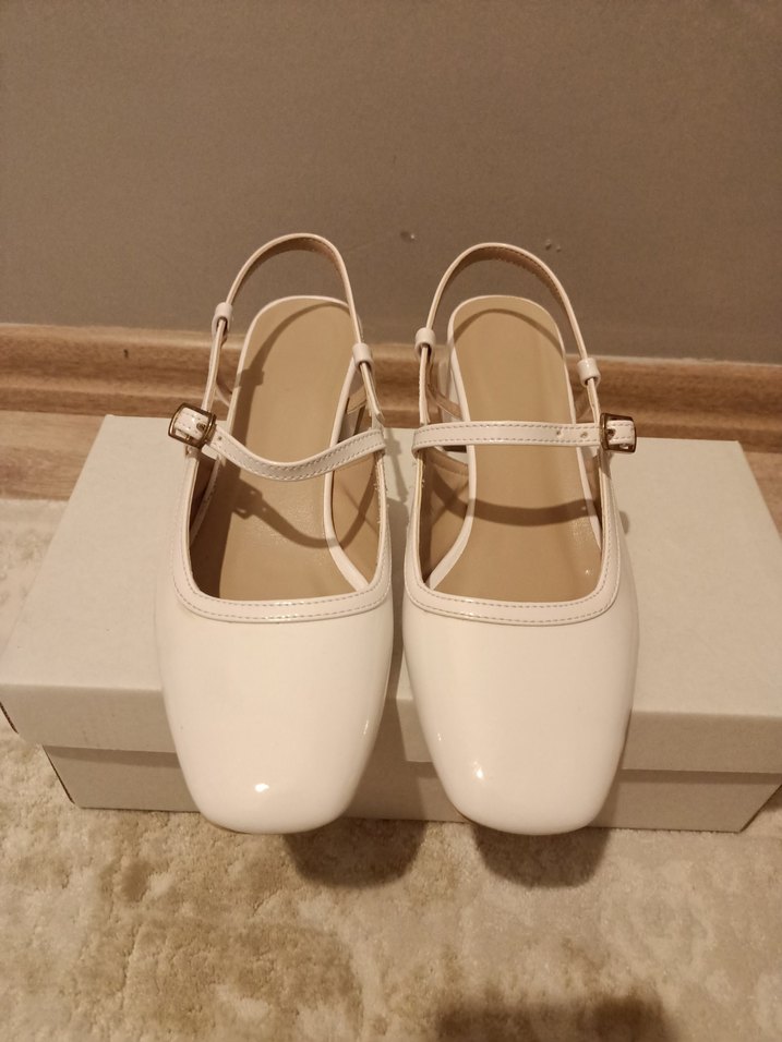 Beyaz Tokalı Blok Topuklu Kadın Babet - Görsel 2