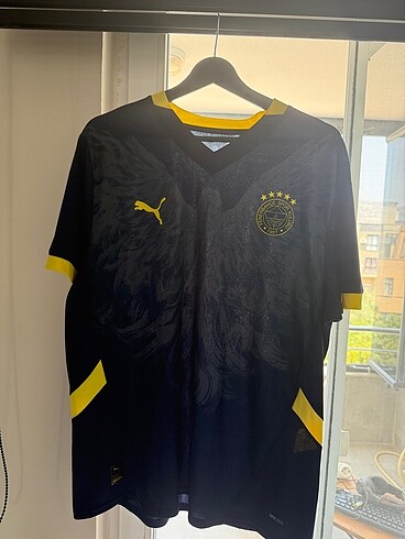 Fenerbahçe Puma özel forma