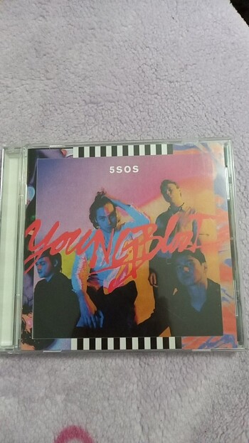 5SOS Youngblood 