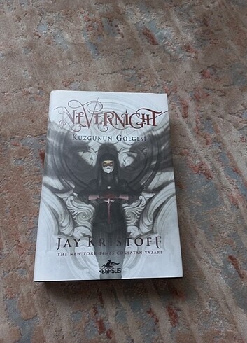 Nevernight kuzgunun golgesi / Jay krlstoff