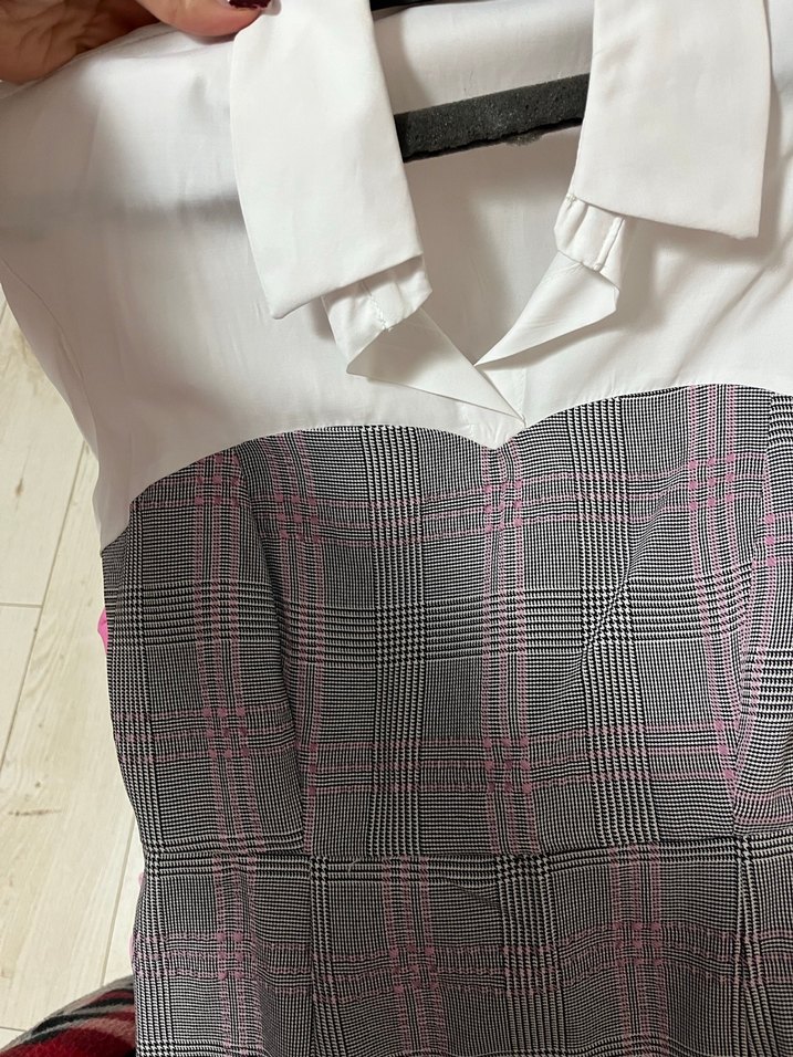 Midi V Yaka Düğmeli Kadın elbise - Görsel 2