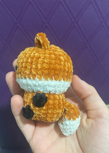 Kadife tilki amigurumi anahtarlık - Görsel 2