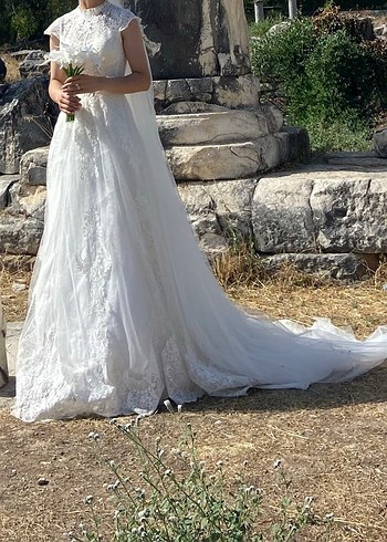 Dantel Detaylı Uzun Beyaz Gelinlik - Görsel 2