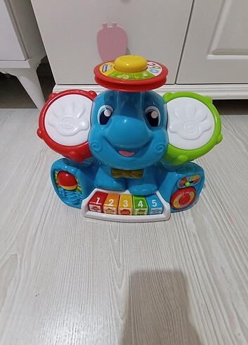 Müzisyen fil