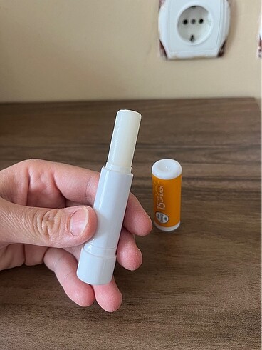 Dudak kremi 15 spf - Görsel 3