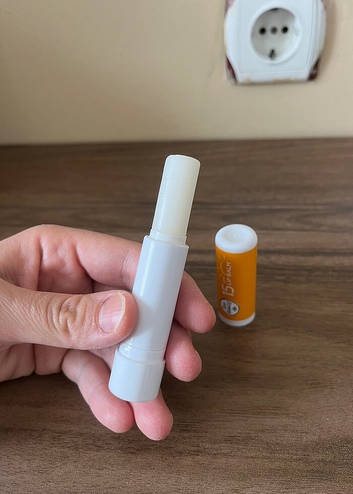 Dudak kremi 15 spf - Görsel 3