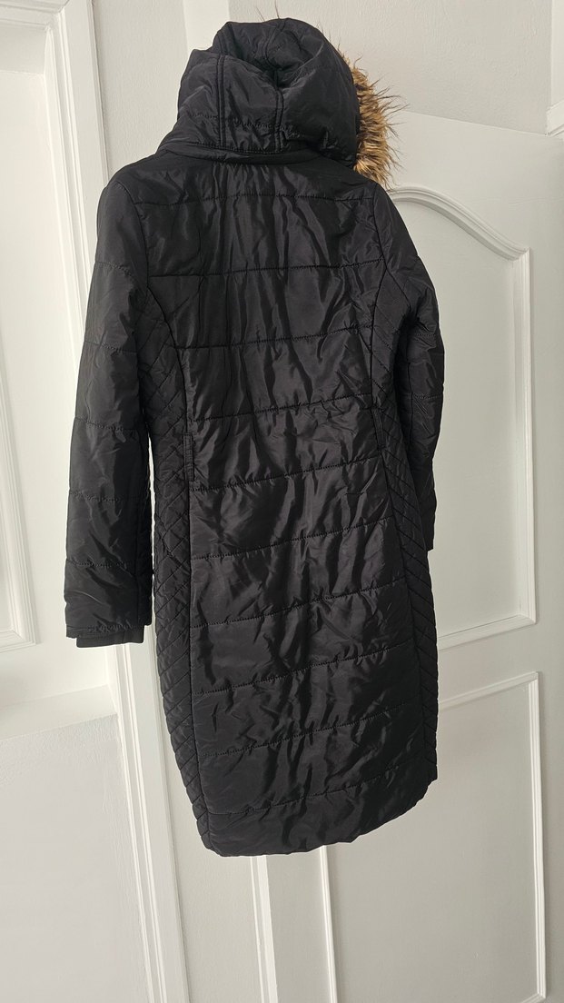 Siyah Uzun Kürklü Kapüşonlu Mont - Görsel 3