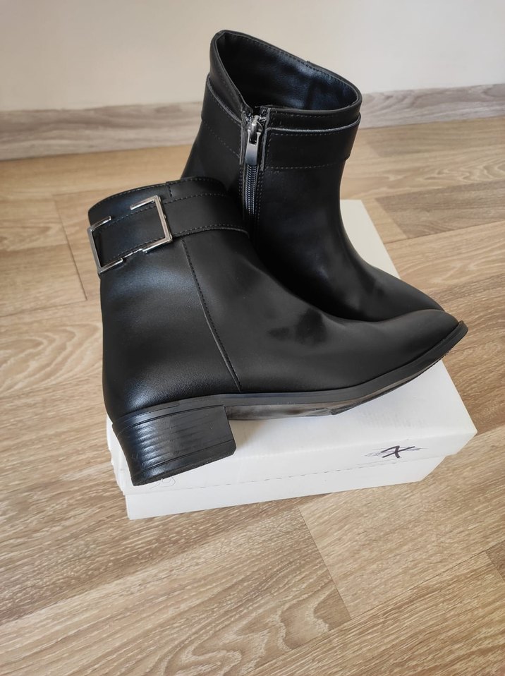 Kadın Siyah Deri Tokalı Topuklu Bot - Görsel 5