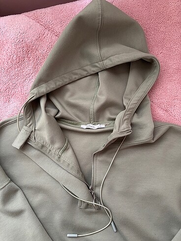 Defacto Sweat