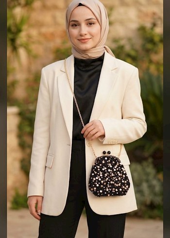 Zara Boncuk İslemeli Siyah Orgu Kadin Portfoy Canta