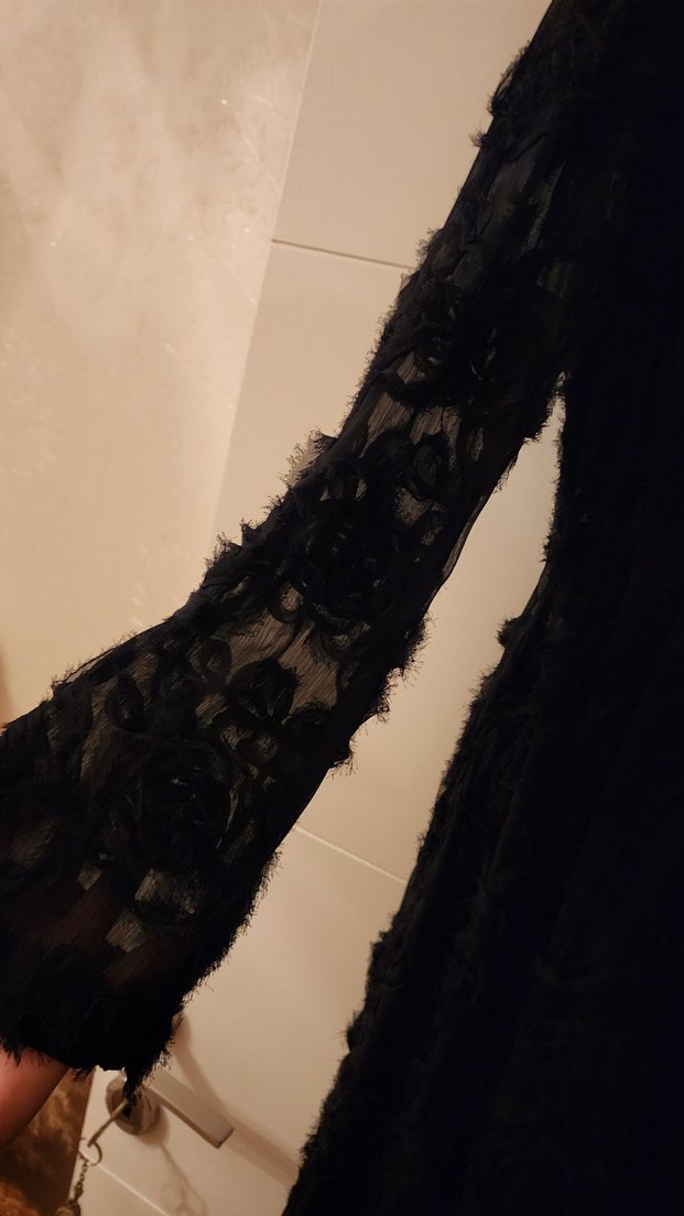 Siyah Nakışlı Uzun Kollu Uzun Elbise - Görsel 3