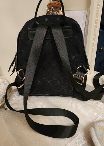 Kadın Siyah Nakışlı Sırt Çantası - Görsel 3