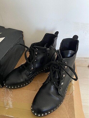 Zara Hiç kullanılmamış bot