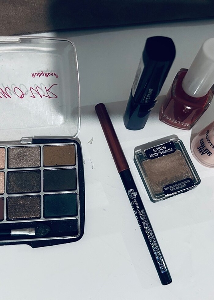 Makyaj malzemeleri - Görsel 2