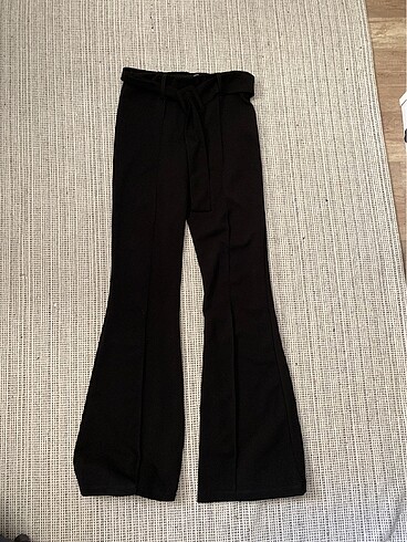 Kemerli pantolon