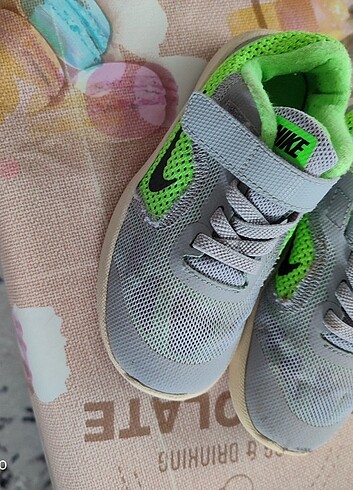 26 Beden Nike çocuk ayakkabı