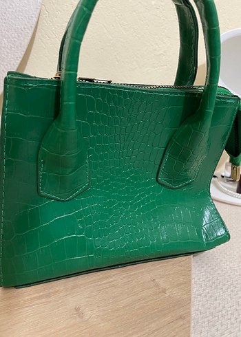 Guess Yeşil Deri Kadın Çanta - Görsel 2