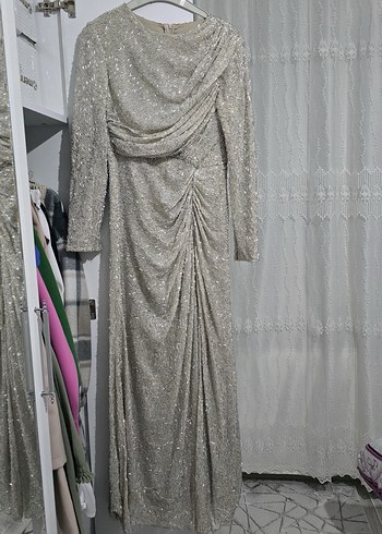 Uzun Kollu Beyaz Drapeli Nişan Elbisesi - Görsel 2