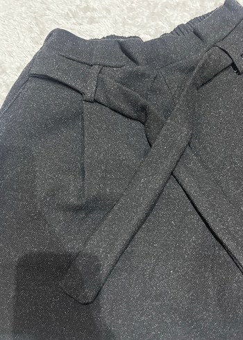 Kemerli Siyah Kadın Mini Şort - Görsel 3