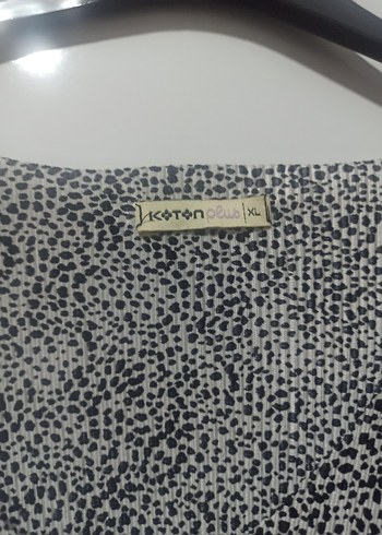Koton Gri kar yağdi desenli V Yakalı Kadın Kısa Kollu Bluz Koton marka