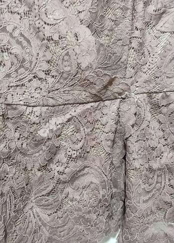 Diğer Dantel Detaylı V Yakalı Bej Bluz