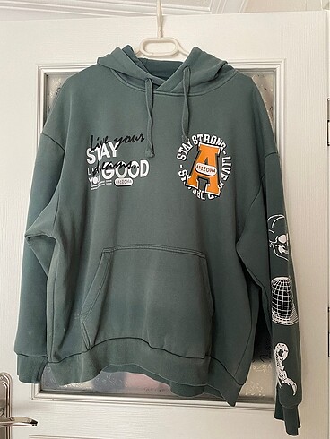 Yeşil baskılı sweatshirt
