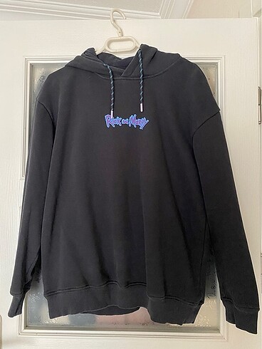 Siyah baskılı sweatshirt
