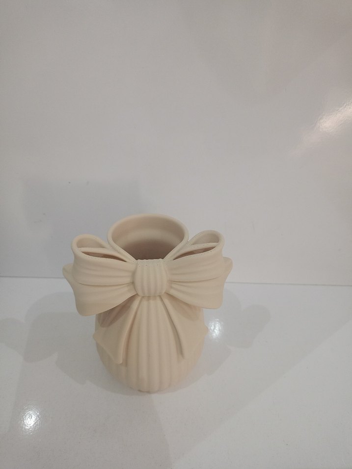 Fiyonk Detaylı Bej Vazo - Görsel 2