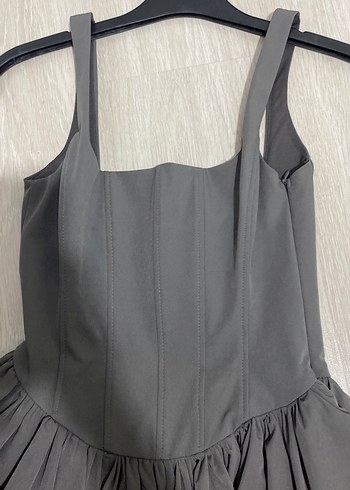 Gri Mini Pliseli Straplez Elbise - Görsel 2