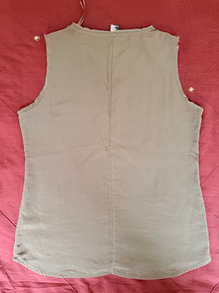 Kolsuz V Yakalı Bluz - Görsel 3