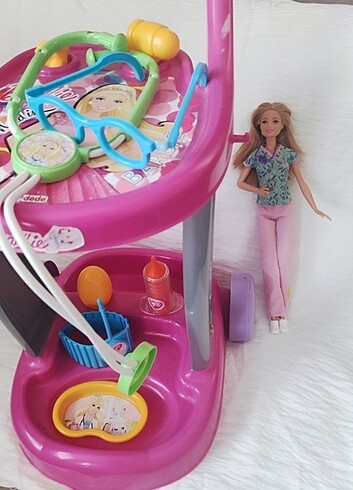 Orijinal Barbie doktor seti